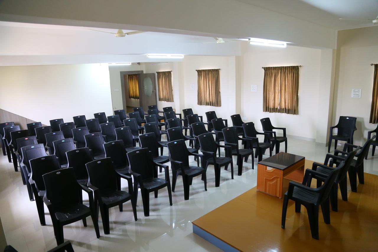 Hotel Gokulgrande Erode Εξωτερικό φωτογραφία